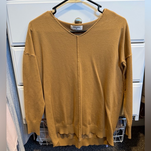 Sweater - Picture 1 of 1